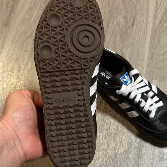 Adidas Men's Black and White Sneakers with Blue Accents - Picture 8 of 9